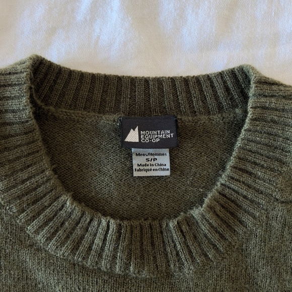 Merino Wool Sweater with Elbow Pads MEC Preppy Olive Green Academia - Small - Picture 3 of 9